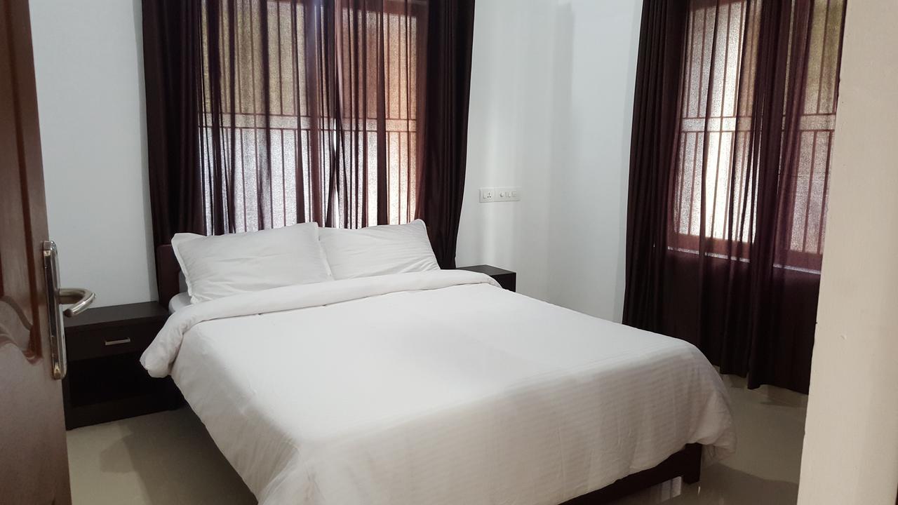 红宝石酒店 Kottakkal 外观 照片