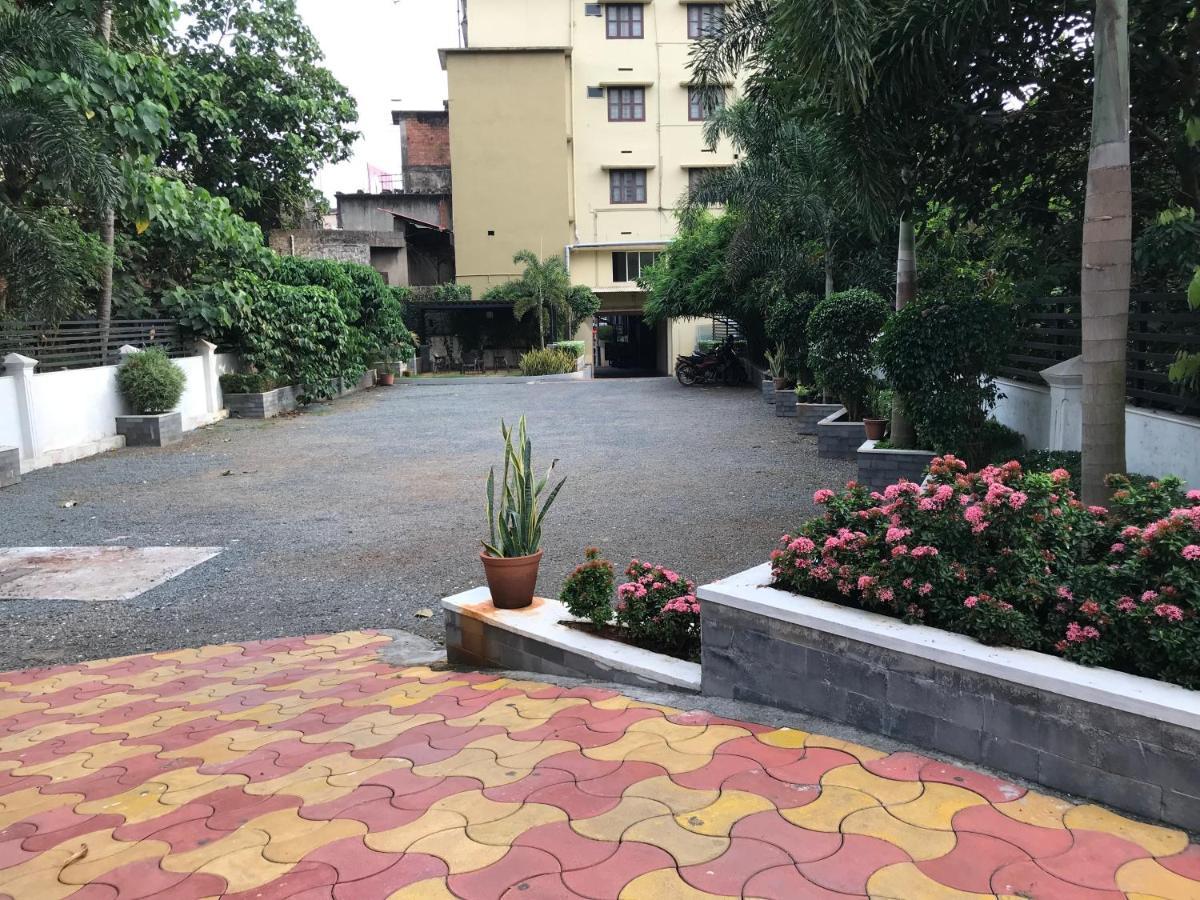 红宝石酒店 Kottakkal 外观 照片